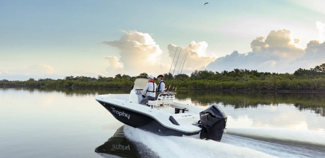 2024 Bayliner T20CC Black Hull Sides (White Bottom)