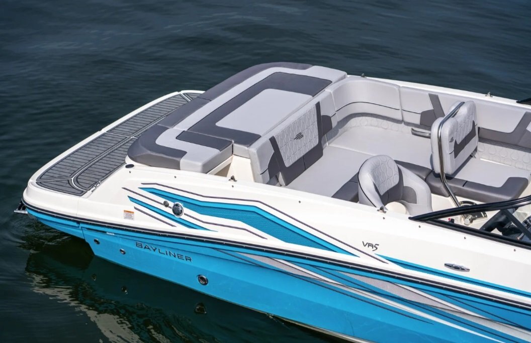2025 Bayliner VR5 Bowrider Coque blanche solide