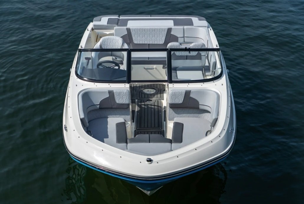 2025 Bayliner VR5 Bowrider Coque bleue solide