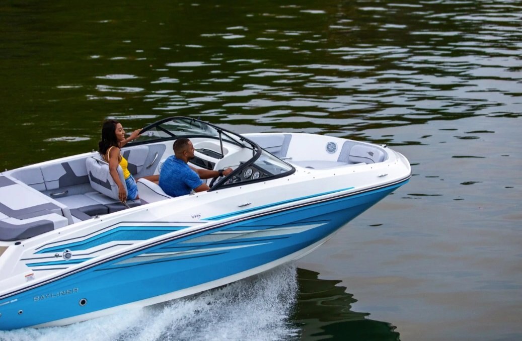 2025 Bayliner VR5 Bowrider Coque bleue solide