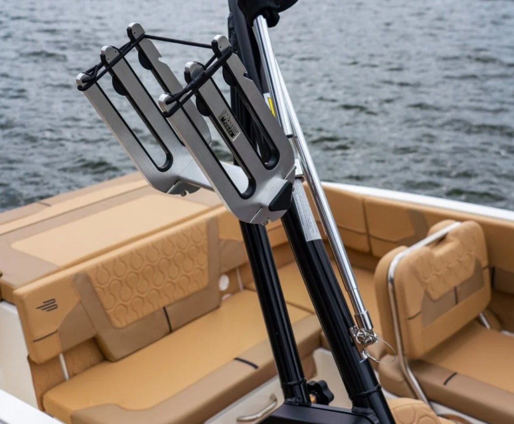 2025 Bayliner VR6 Bowrider Coques grises (Fond blanc)