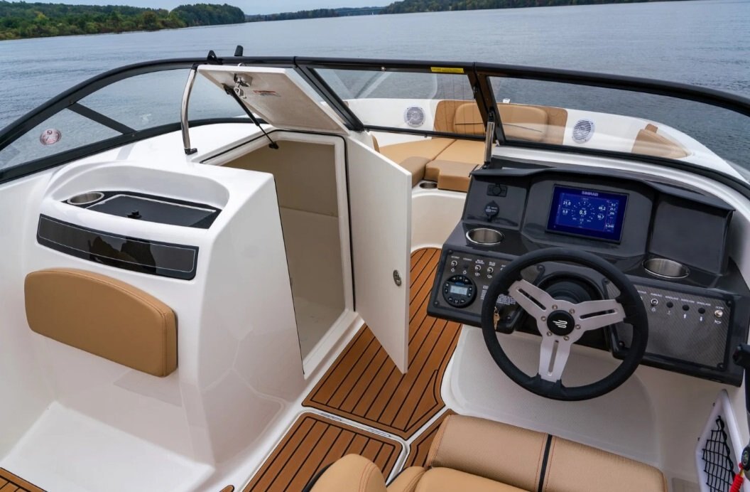 2025 Bayliner VR6 Bowrider VR Sport Package (Rouge)