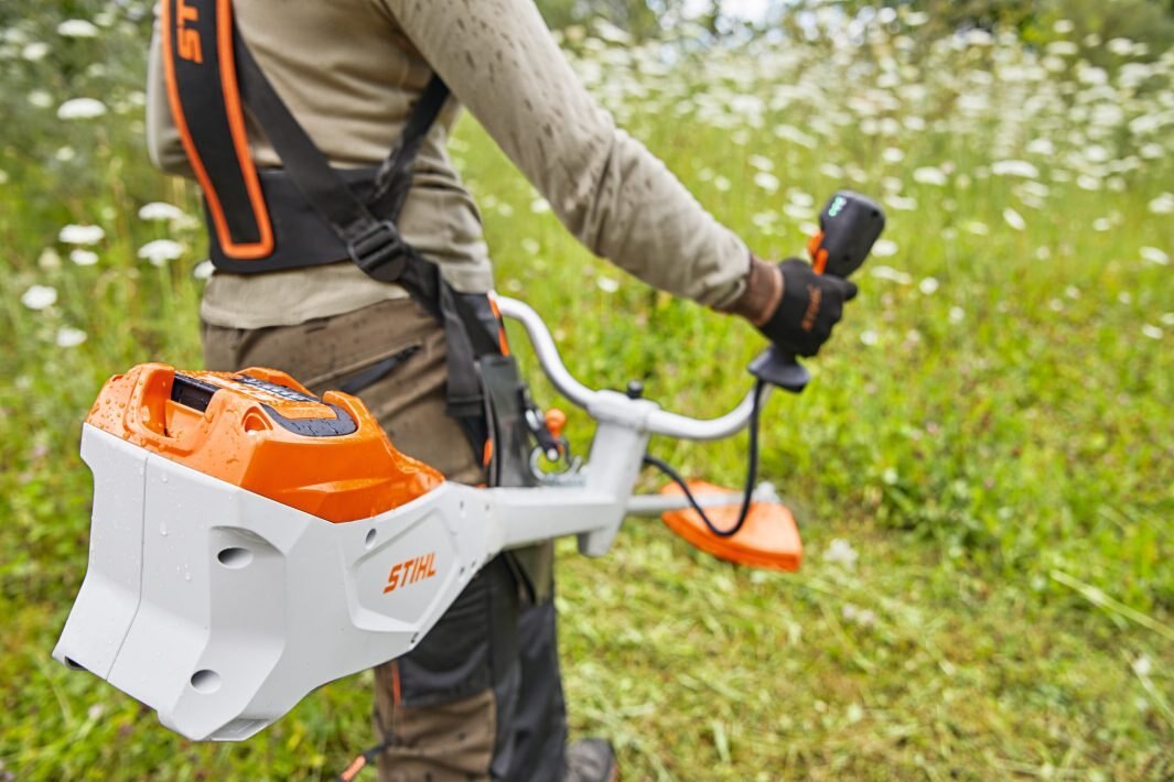 STIHL FSA 135 BRUSHCUTTER – AP SYSTEM