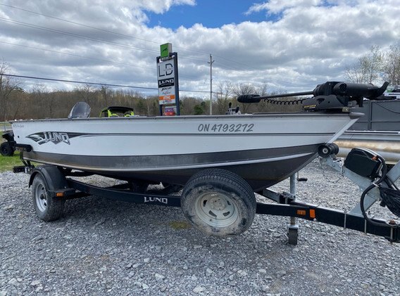 2015 Lund 1675 Pro Guide w/an Evinrude 60hp E tec