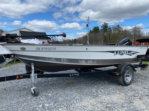 2015 Lund 1675 Pro Guide w/an Evinrude 60hp E tec