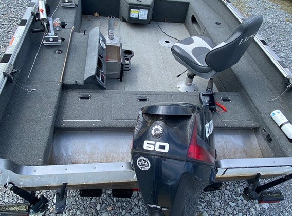 2015 Lund 1675 Pro Guide w/an Evinrude 60hp E tec