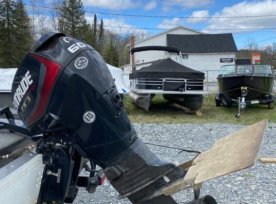 2015 Lund 1675 Pro Guide w/an Evinrude 60hp E tec