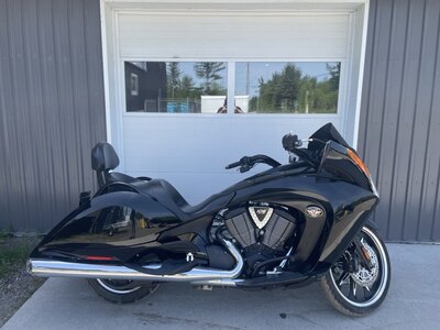 2010 VICTORY 8 BALL