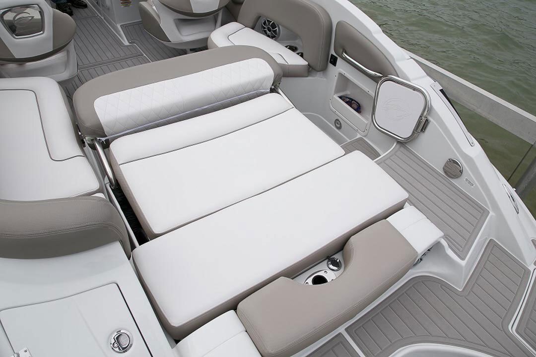 Crownline EXS Series E240 XS