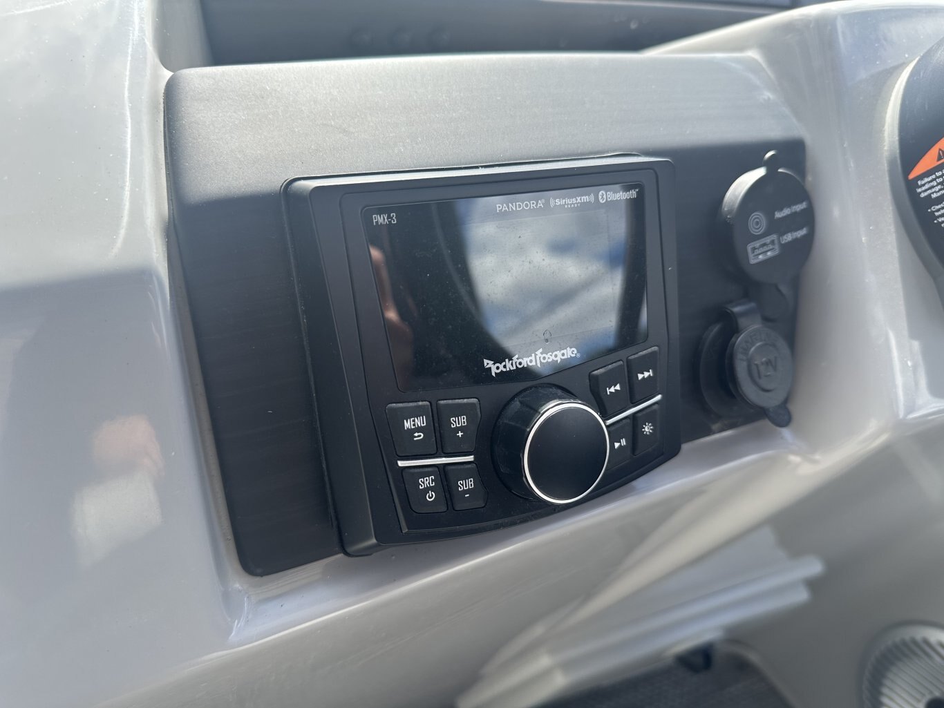 2023 Bennington 25 SXSRTD Top Deck Waterslide 175HP Yamaha VMAX SHO