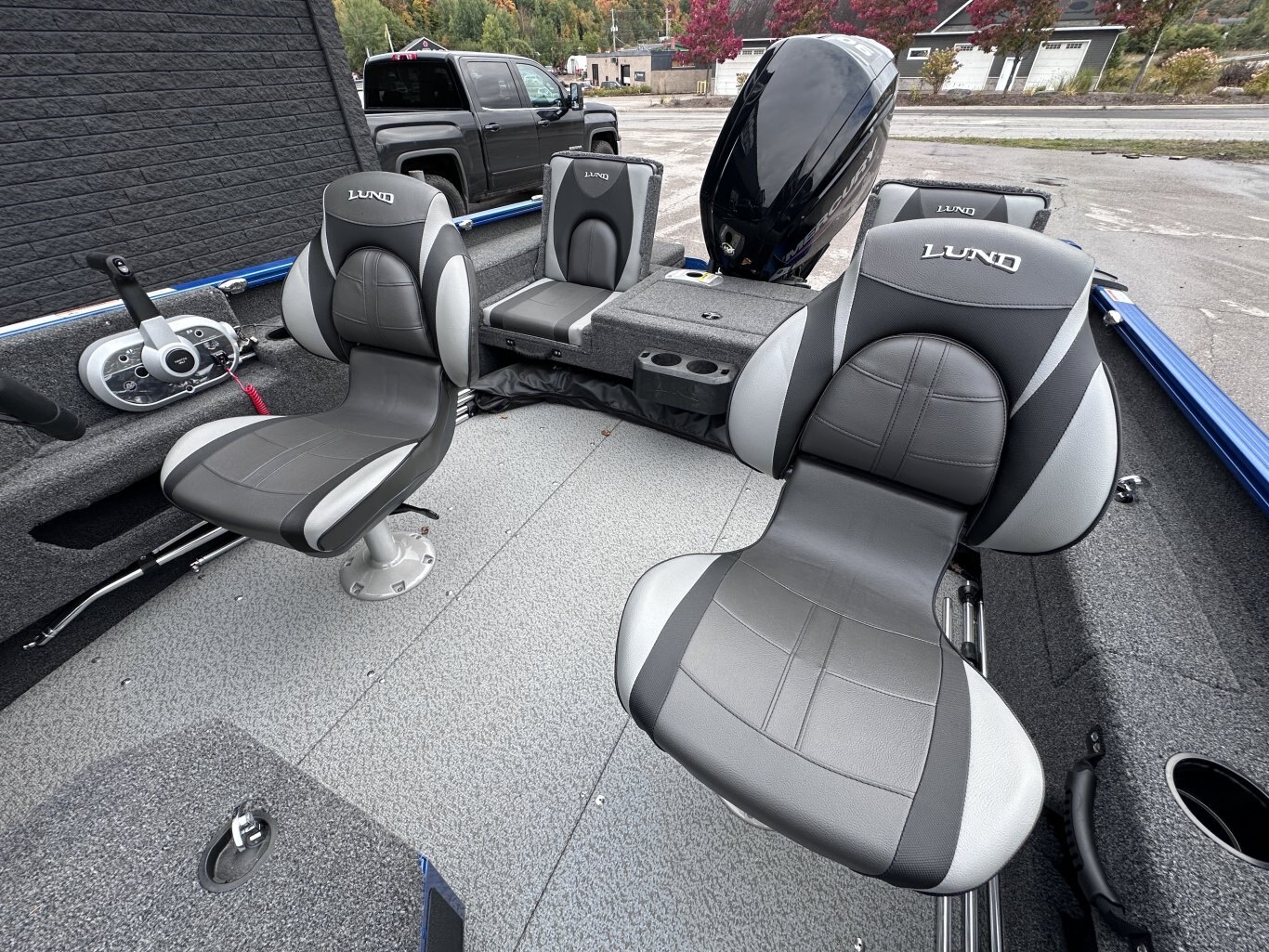 2024 Lund 1675 Adventure SS Mercury 90HP