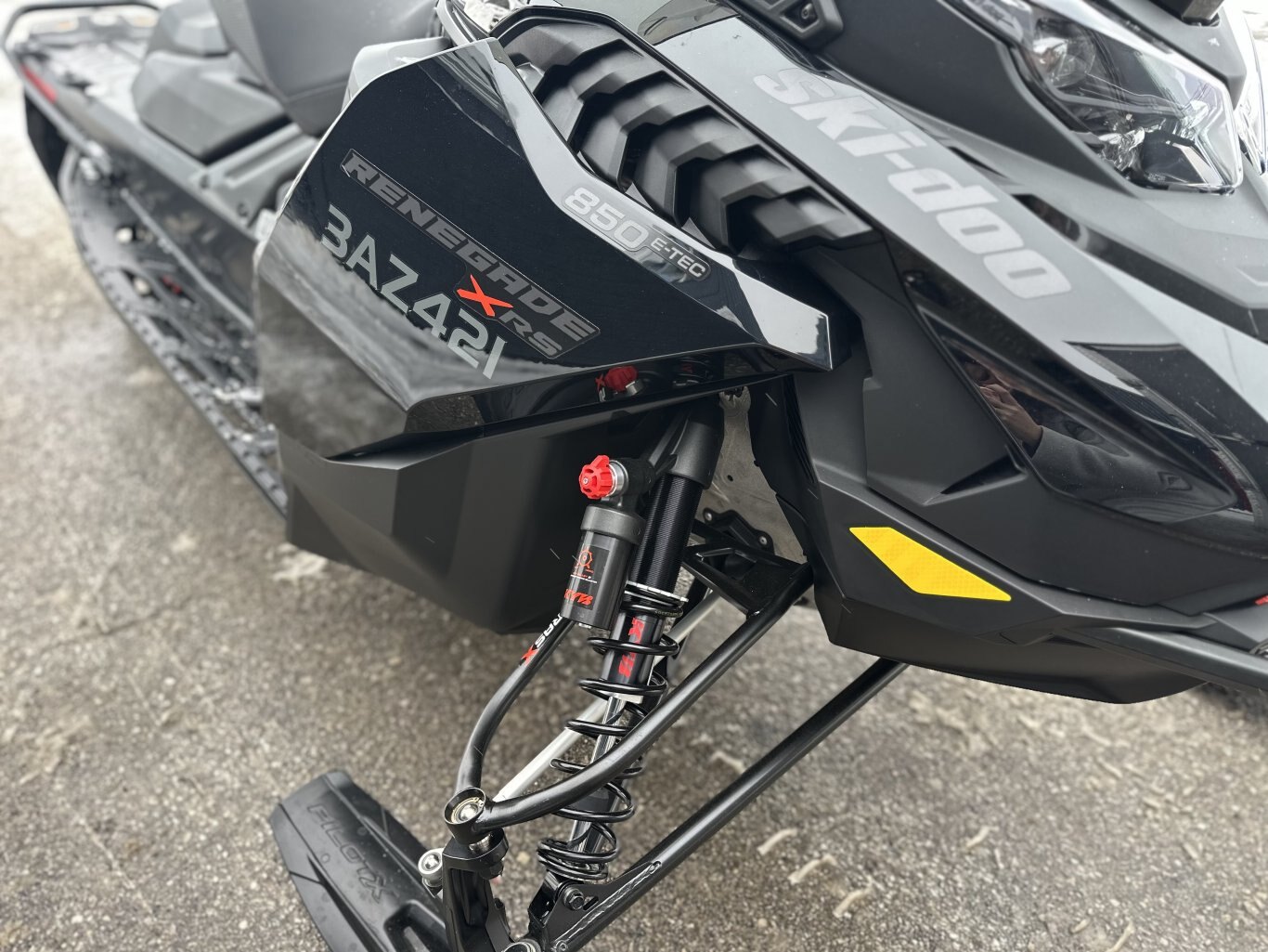 2023 Ski Doo Renegade XRS 850 E Tec