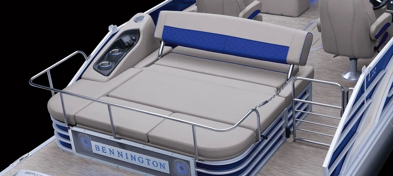 2026 Bennington L Line 20 L Stern Radius Quad Bench