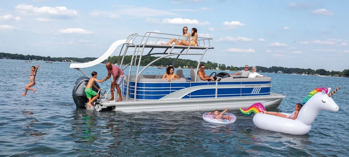 2026 Bennington L Line 20 L Stern Radius Quad Bench