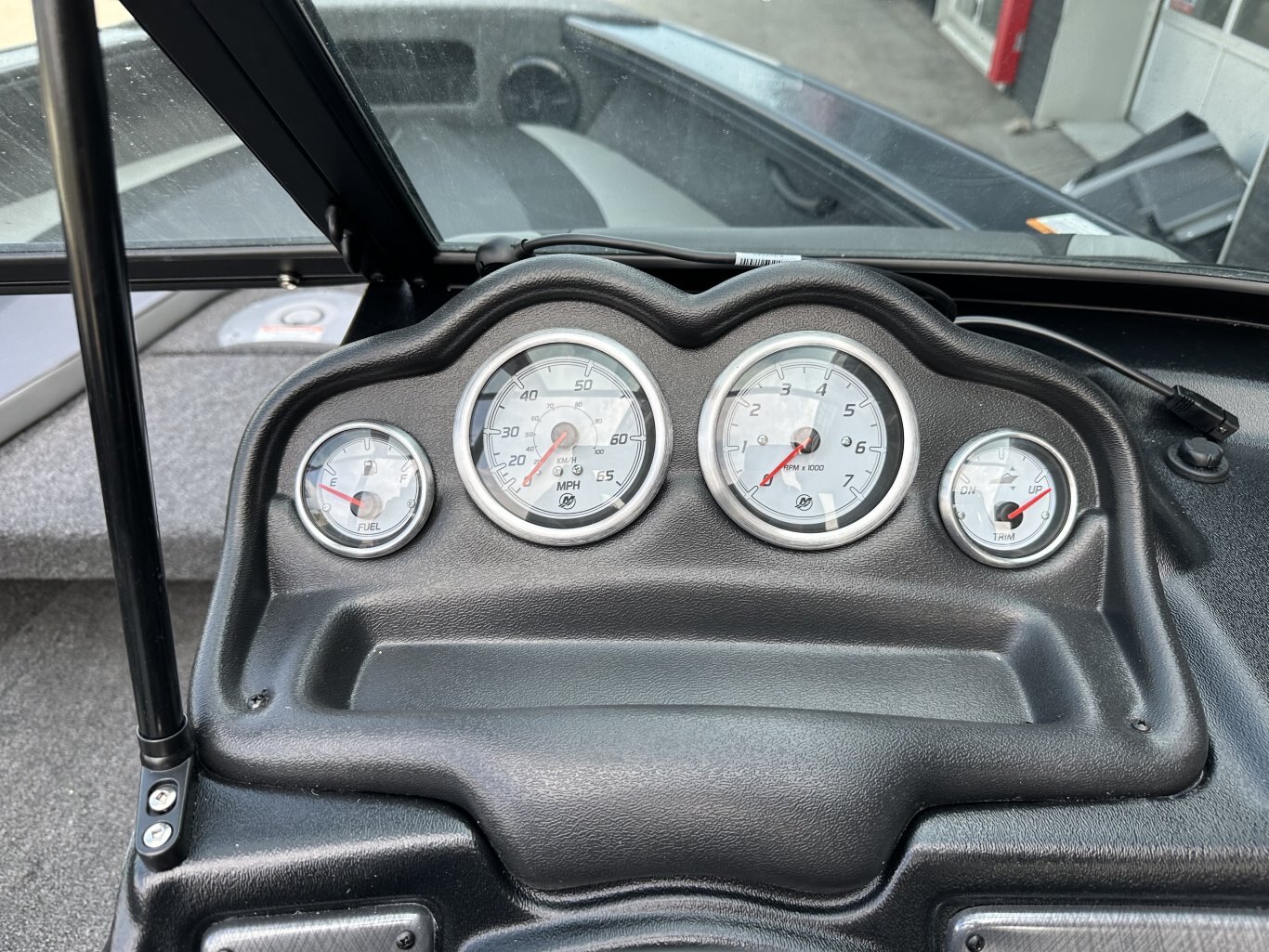 2025 Lund Crossover XS 1875 Mercury 175HP PRO XS