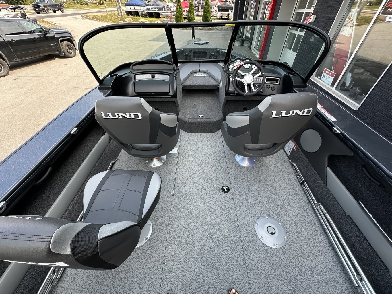 2025 Lund Crossover XS 1875 Mercury 175HP PRO XS