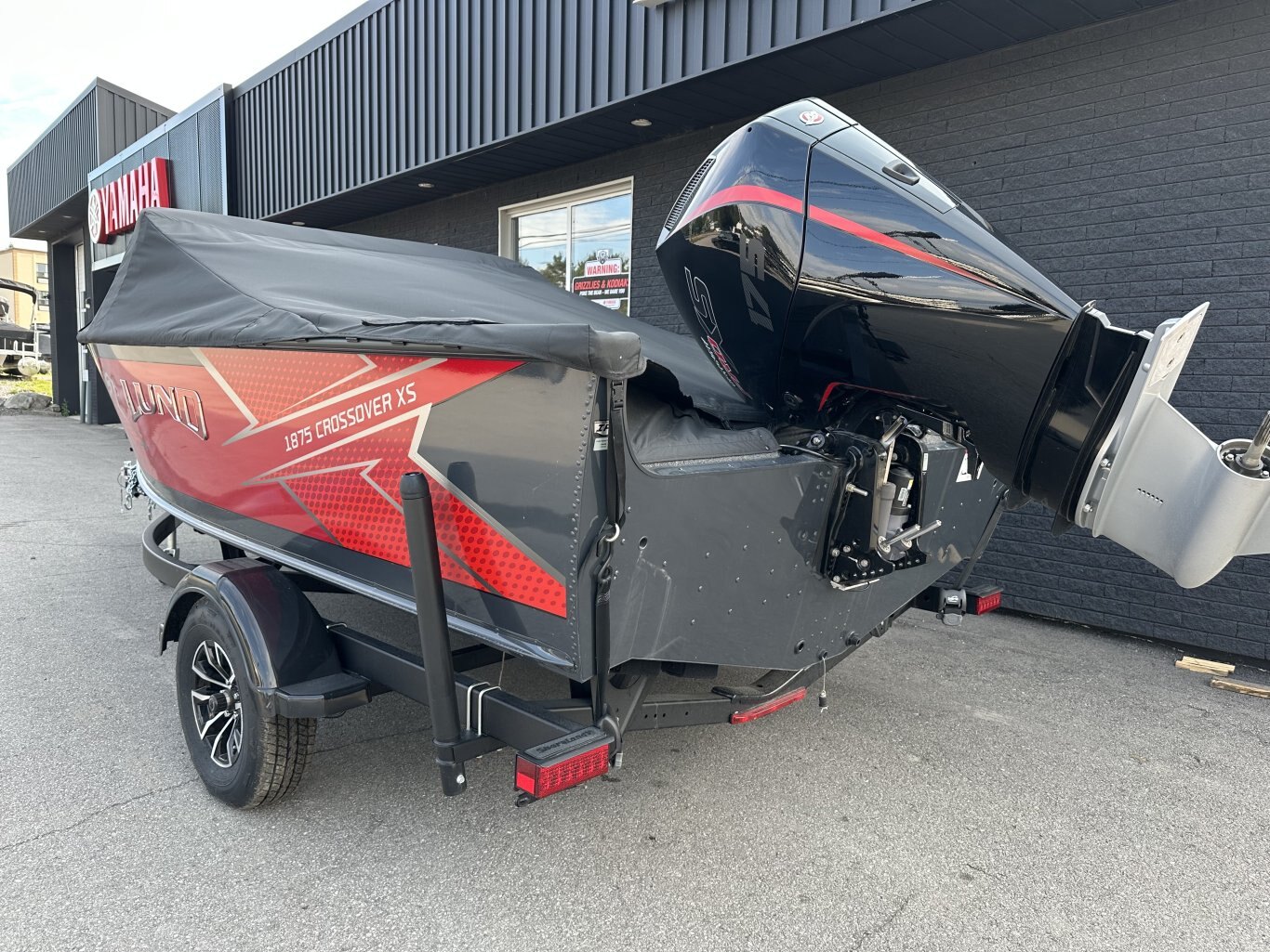 2025 Lund Crossover XS 1875 Mercury 175HP PRO XS