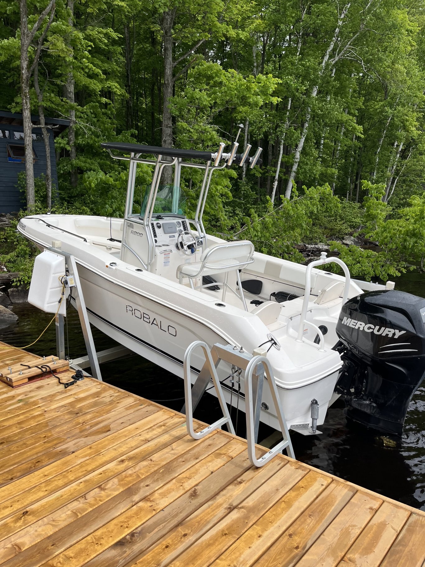 2013 Robalo 200CC