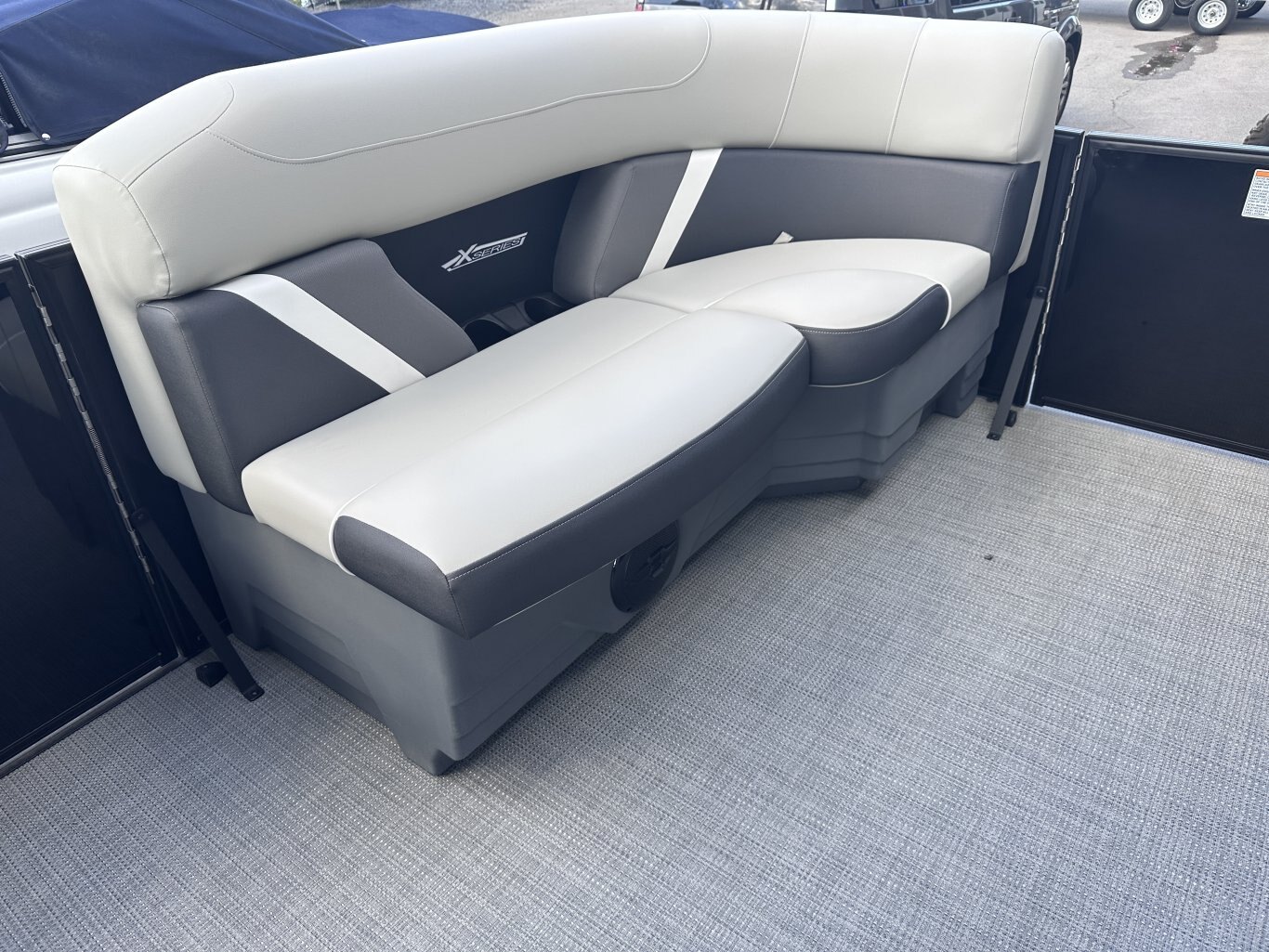 2025 Sylvan Mirage X1 Tri Toon 175HP Yamaha VMAX SHO