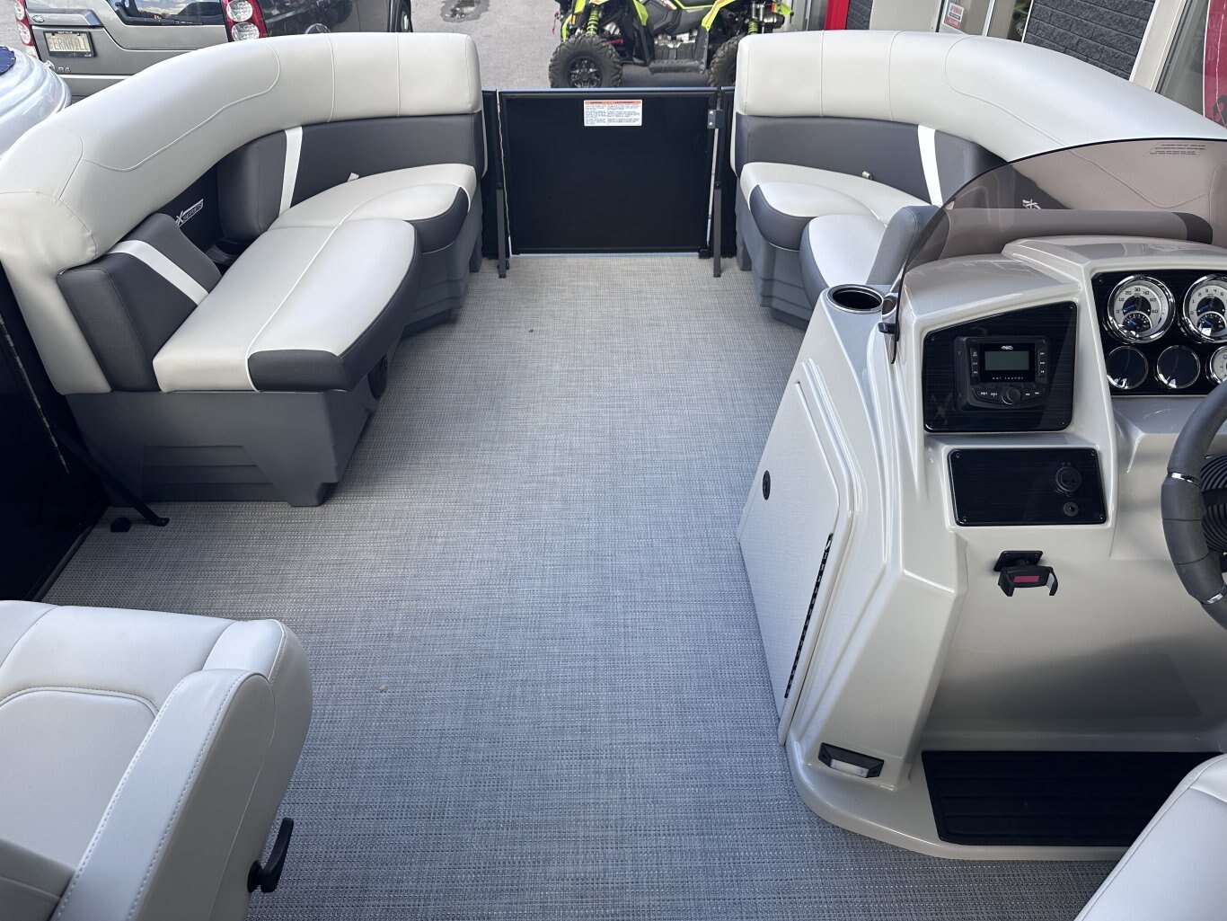 2025 Sylvan Mirage X1 Tri Toon 175HP Yamaha VMAX SHO