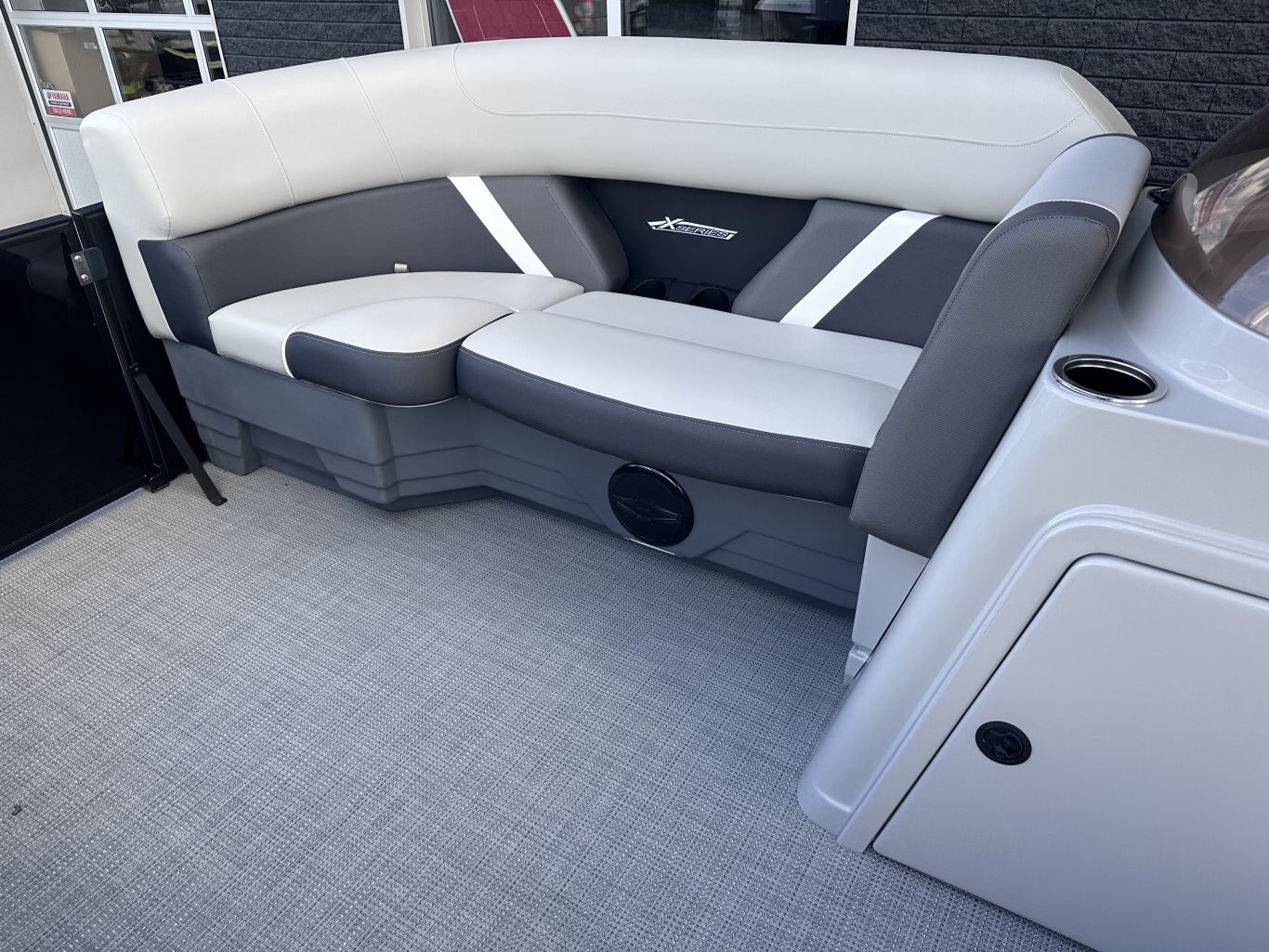 2025 Sylvan Mirage X1 Tri Toon 175HP Yamaha VMAX SHO