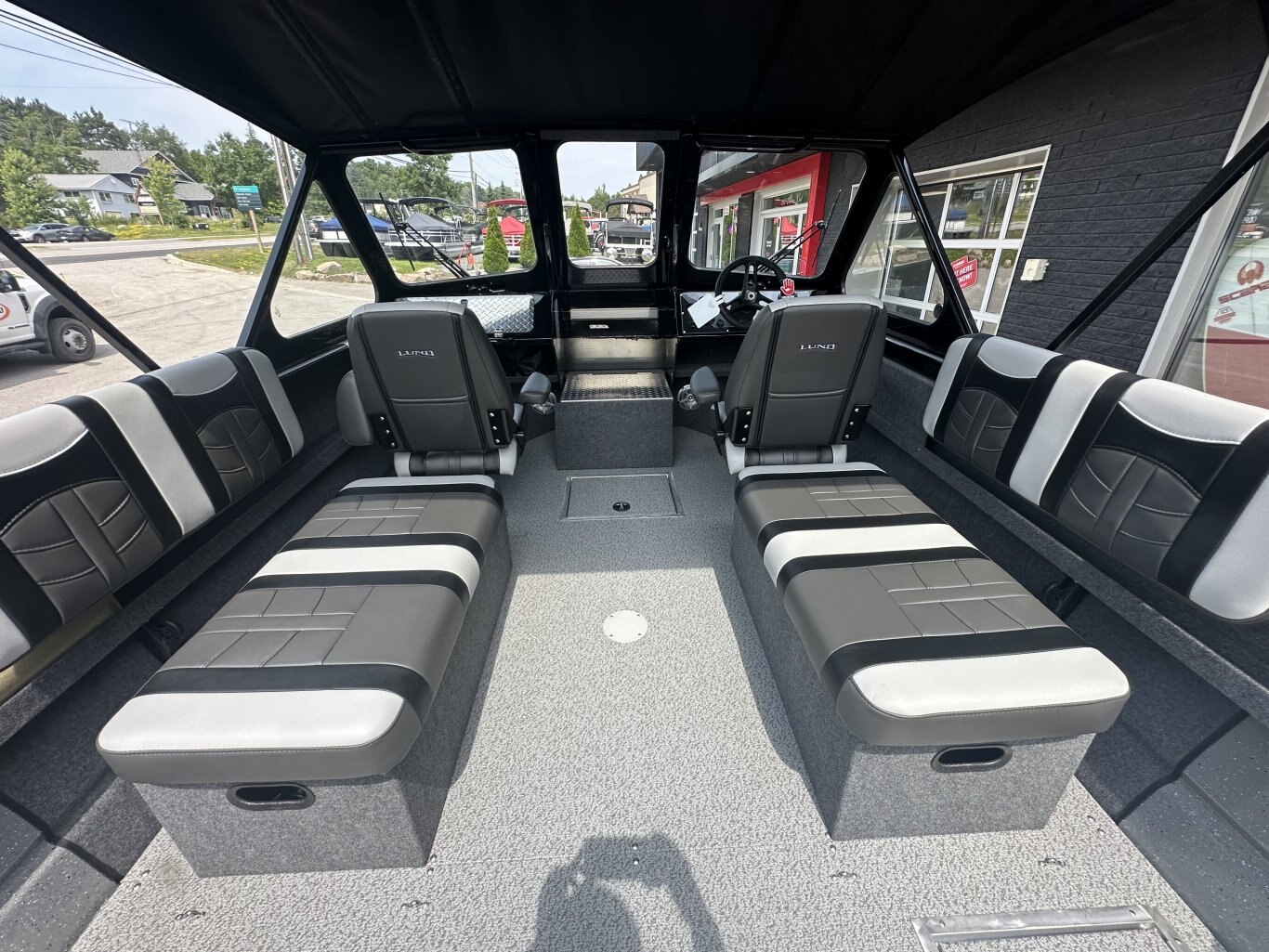 2026 LUND 185 HG YAMAHA 150HP VMAX SHO