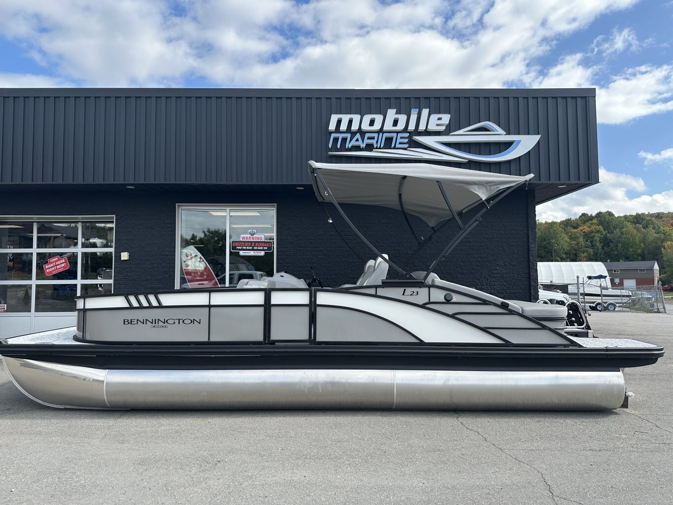 2026 BENNINGTON 23LTSB 250HP YAMAHA