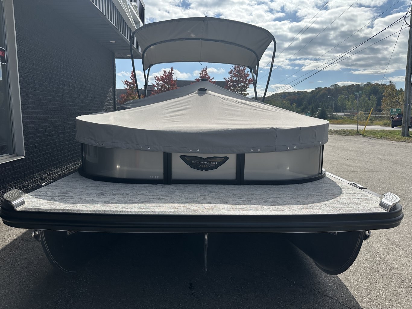 2026 BENNINGTON 23LTSB 250HP YAMAHA