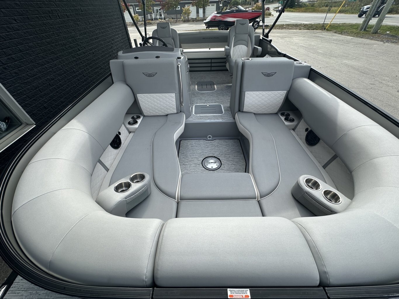 2026 BENNINGTON 23LTSB 250HP YAMAHA