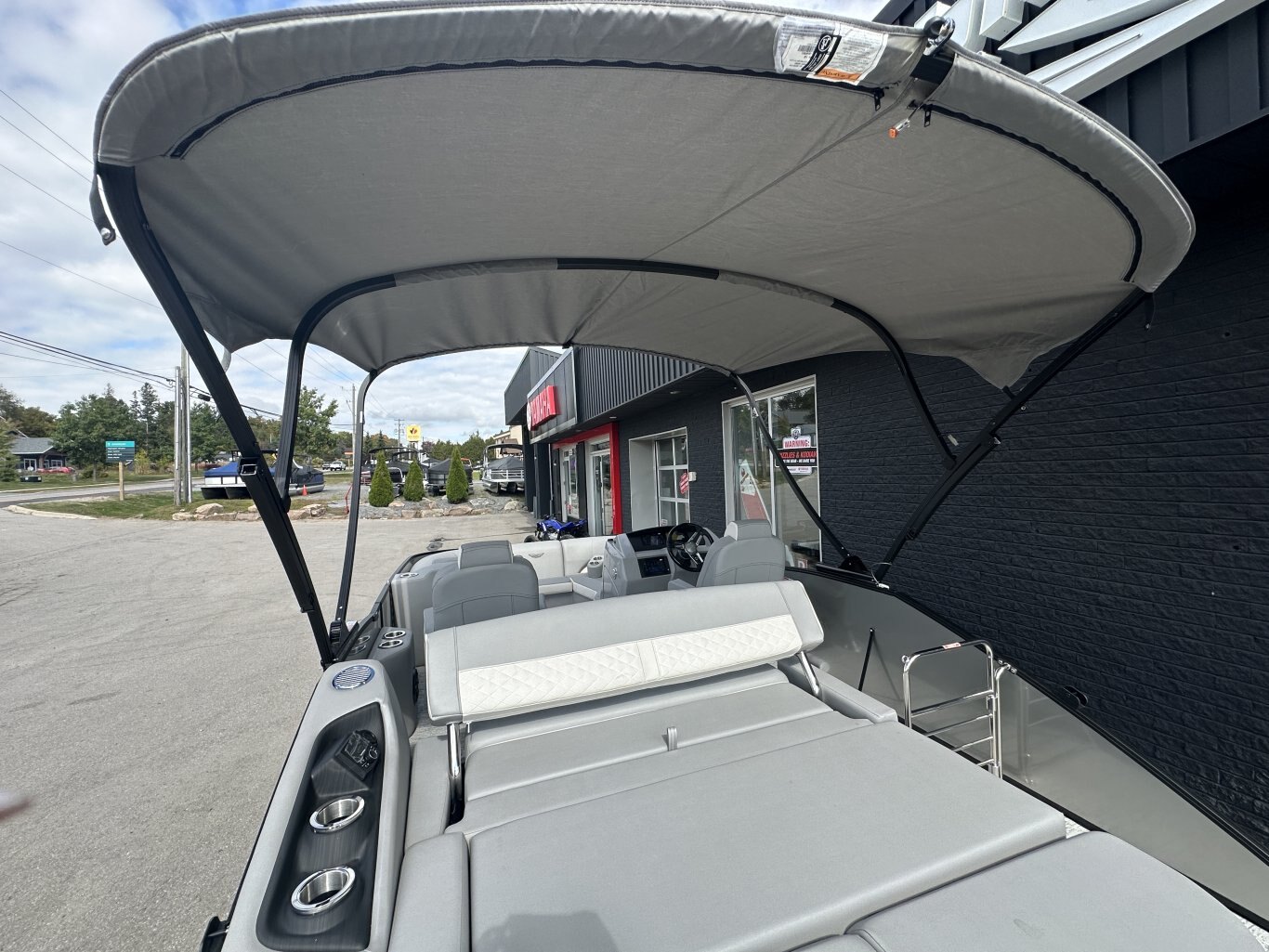 2026 BENNINGTON 23LTSB 250HP YAMAHA