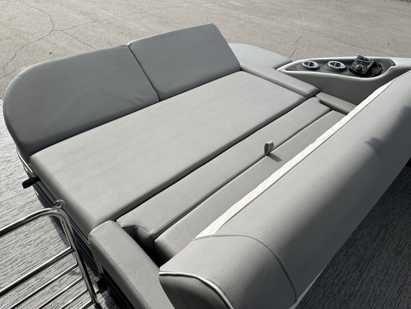 2026 BENNINGTON 23LTSB 250HP YAMAHA