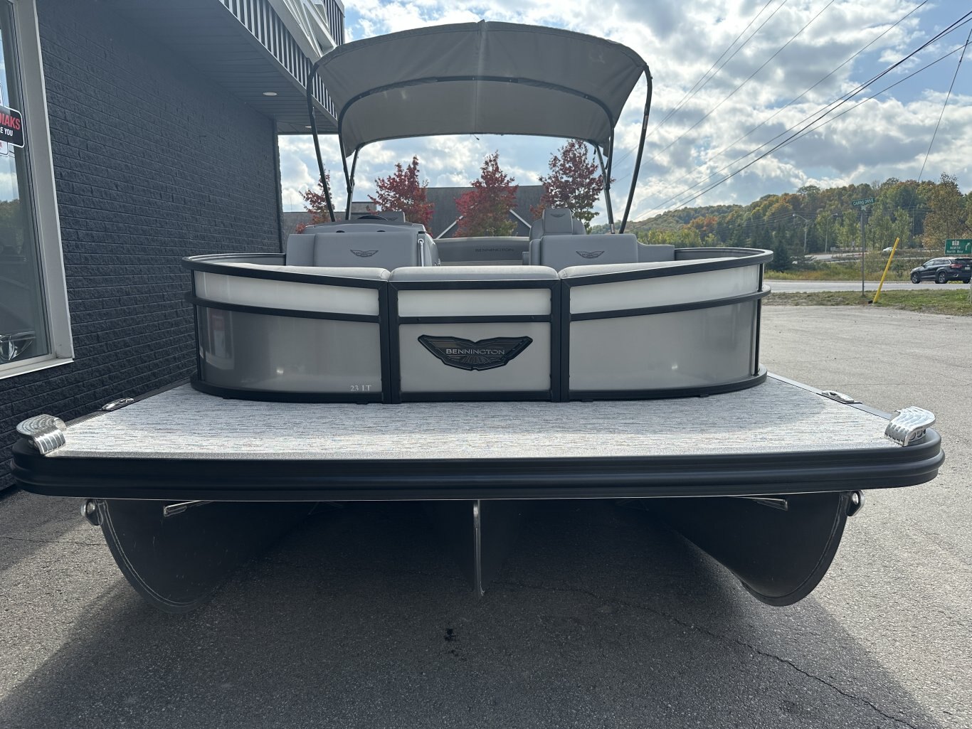 2026 BENNINGTON 23LTSB 250HP YAMAHA