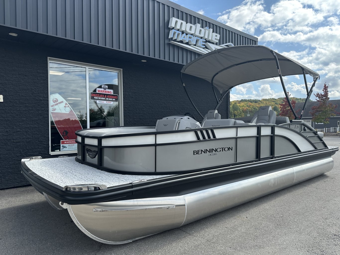 2026 BENNINGTON 23LTSB 250HP YAMAHA