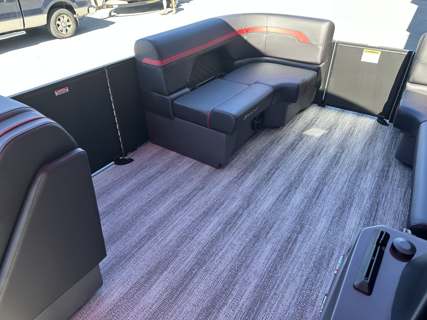 2026 Bennington 20SL TRI TOON 115HP YAMAHA VMAX SHO