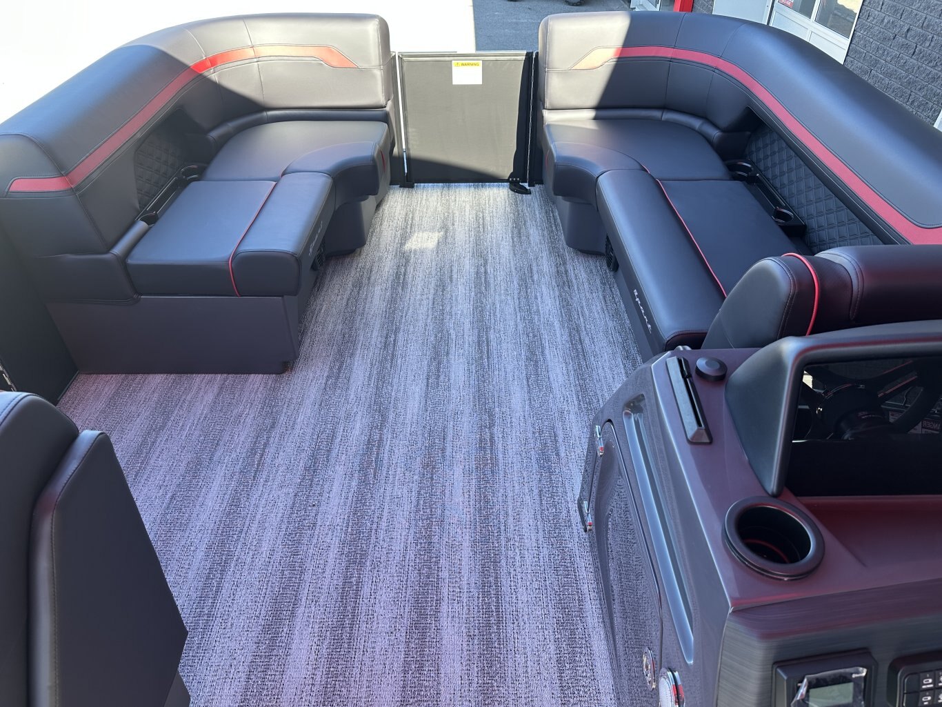 2026 Bennington 20SL TRI TOON 115HP YAMAHA VMAX SHO