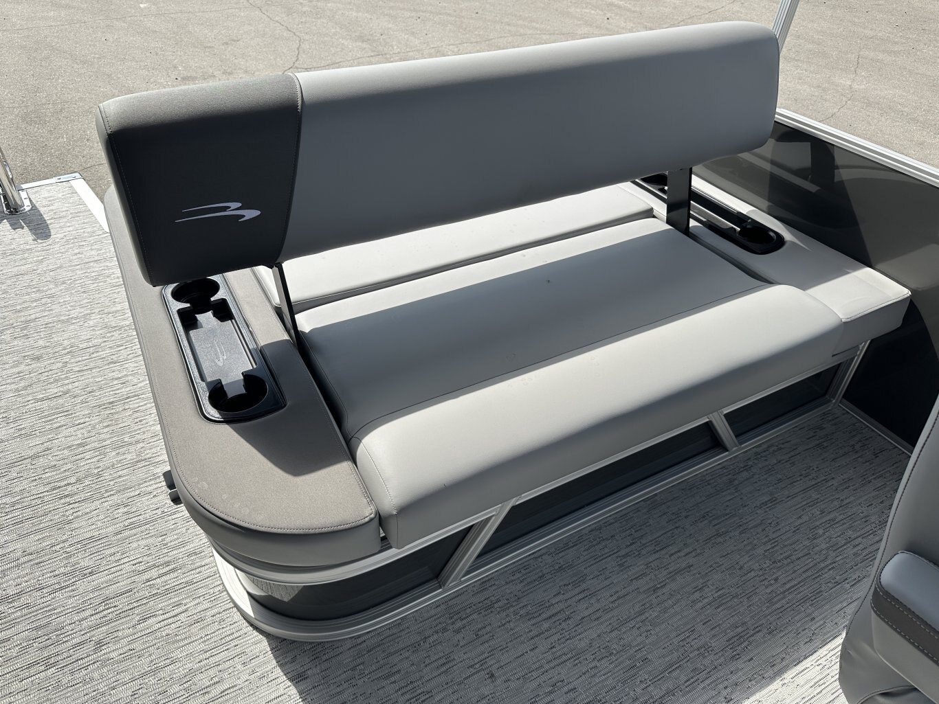 2026 Bennington 21SSBSE 115HP YAMAHA VMAX SHO