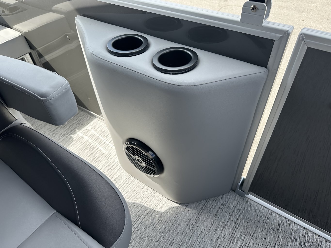 2026 Bennington 21SSBSE 115HP YAMAHA VMAX SHO