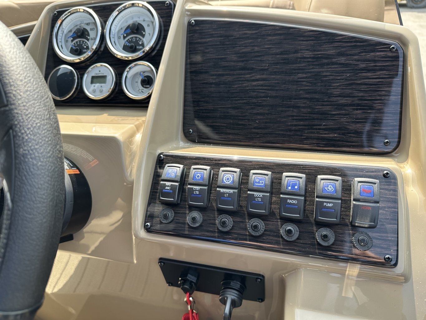 2026 SYLVAN MIRAGE 820 CLZ DH 90HP YAMAHA VMAX SHO