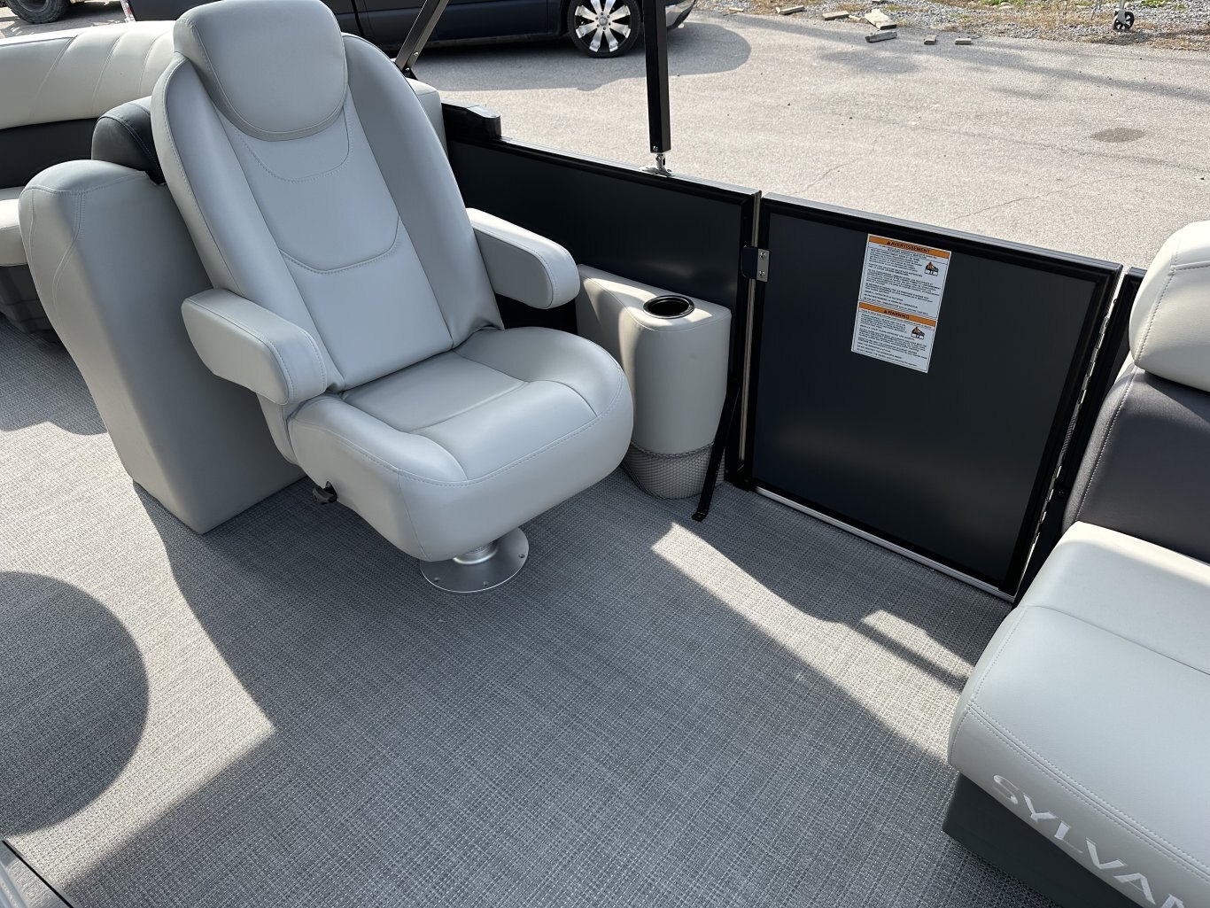 2026 SYLVAN MIRAGE 820 LZ 90HP YAMAHA VMAX SHO