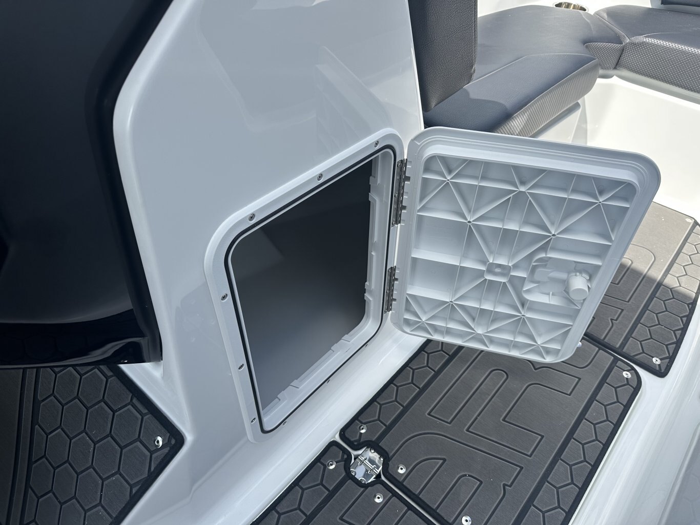 2026 SCARAB 215 LX WAKE