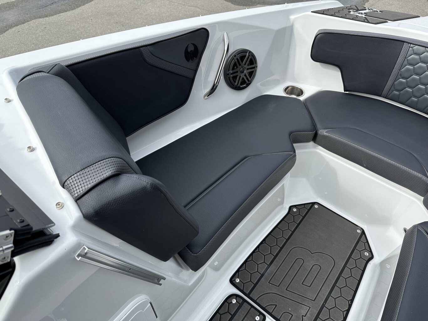 2026 SCARAB 215 LX WAKE