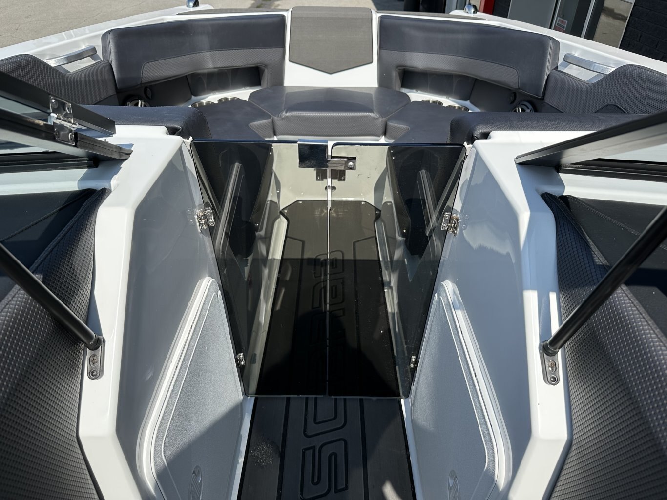 2026 SCARAB 235 LX WAKE