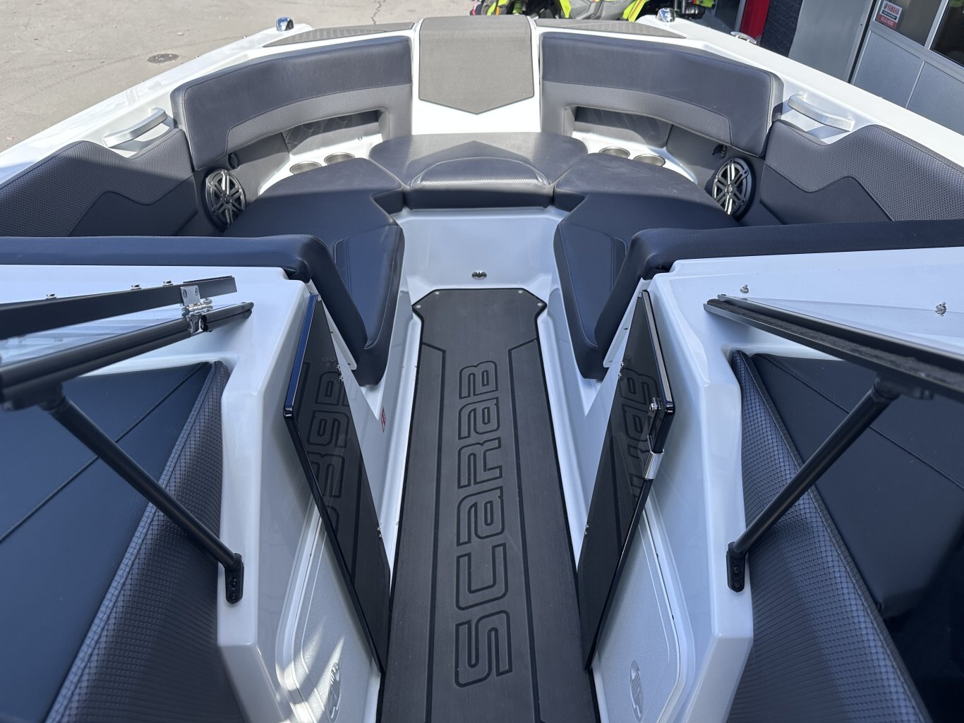 2026 SCARAB 235 LX WAKE