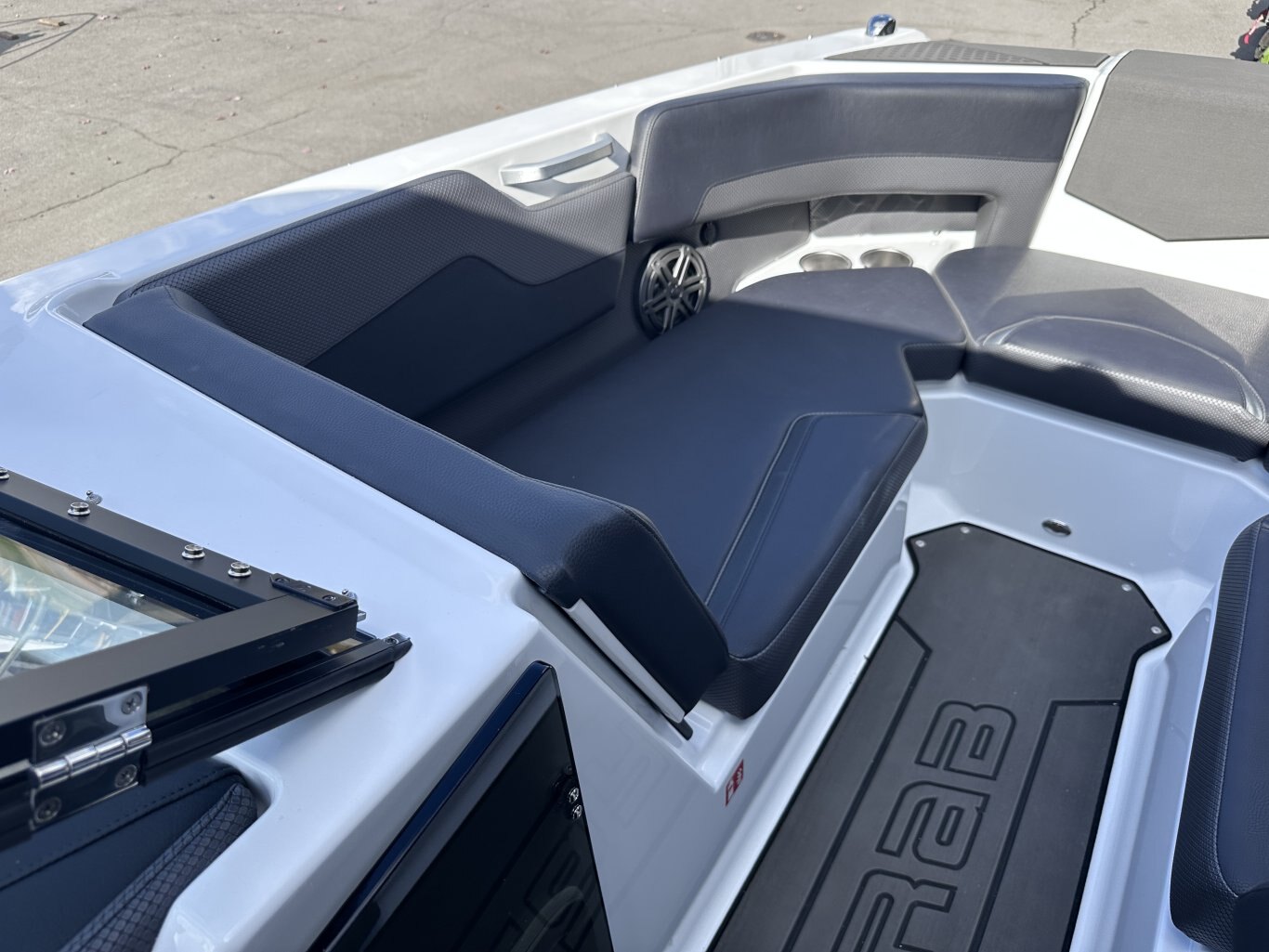 2026 SCARAB 235 LX WAKE