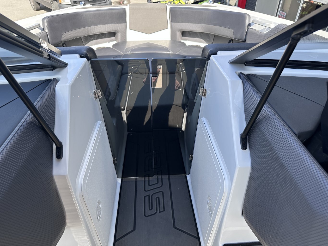 2026 SCARAB 235 LX WAKE