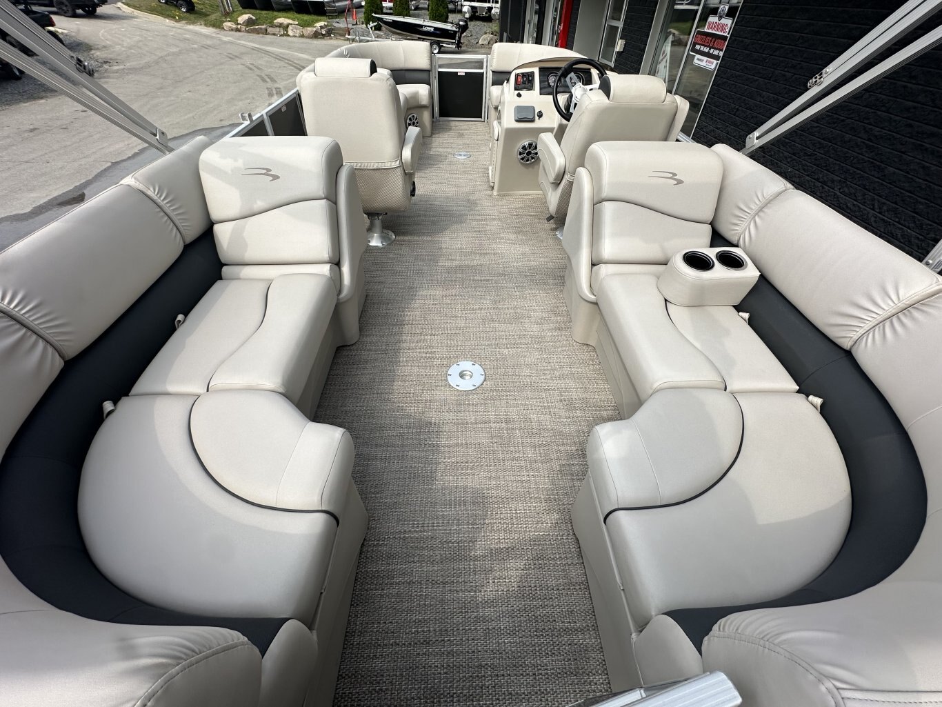 2017 BENNINGTON 22SSRX TRITOON