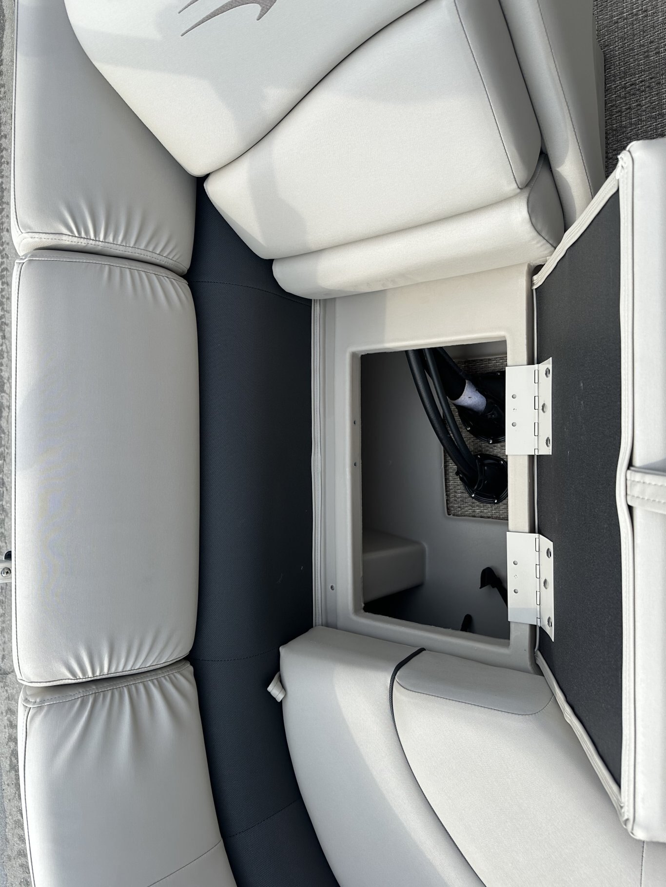 2017 BENNINGTON 22SSRX TRITOON