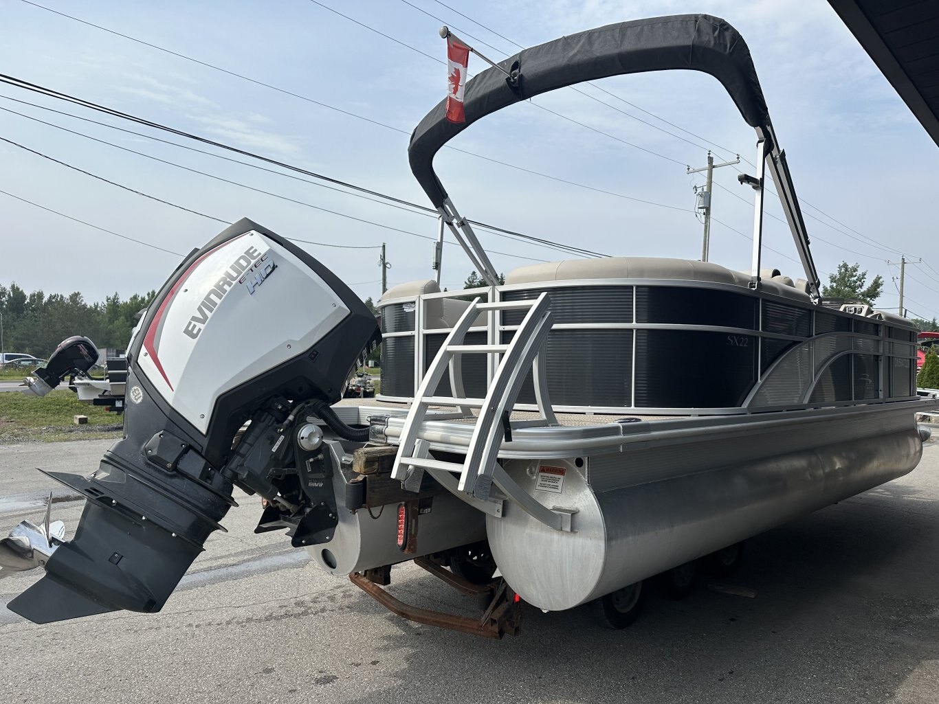 2017 BENNINGTON 22SSRX TRITOON