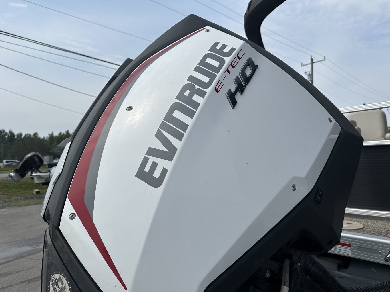 2017 BENNINGTON 22SSRX TRITOON