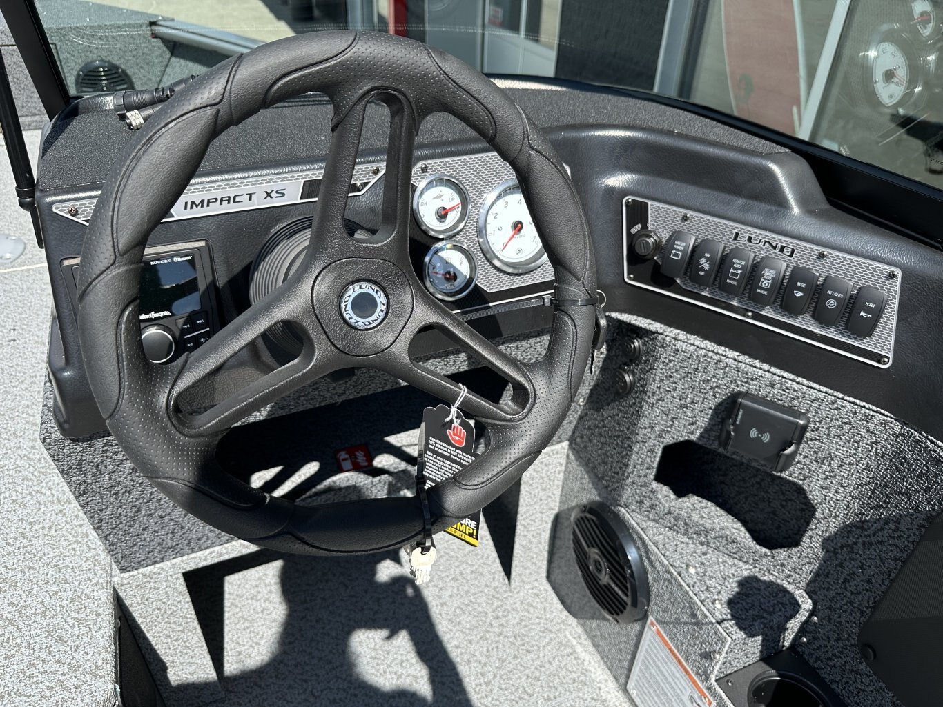 2026 LUND IMPACT XS 1875 MERCURY 150HP PRO XS